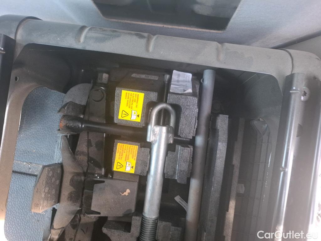  Renault  Master RENAULT  VU 4p Fourgon FG GCf Trac F3500 L2H2 Energy dCi 145 E6 #29