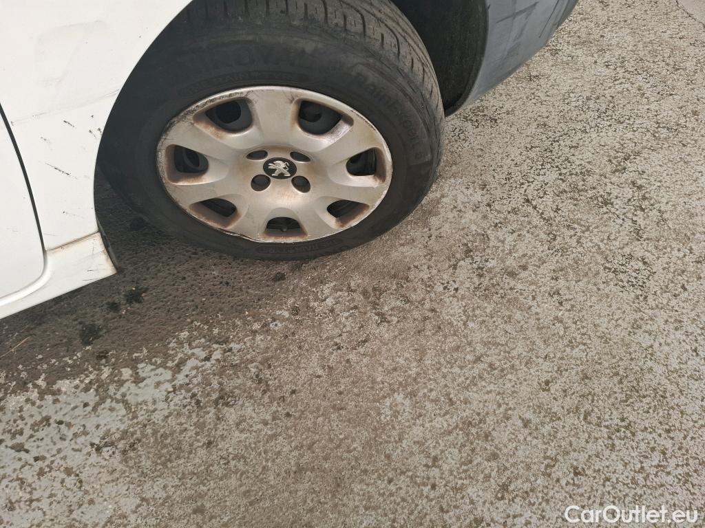  Peugeot  Partner  L1 Premium Pack 1.6 HDi 100CV BVM5 E6 #16