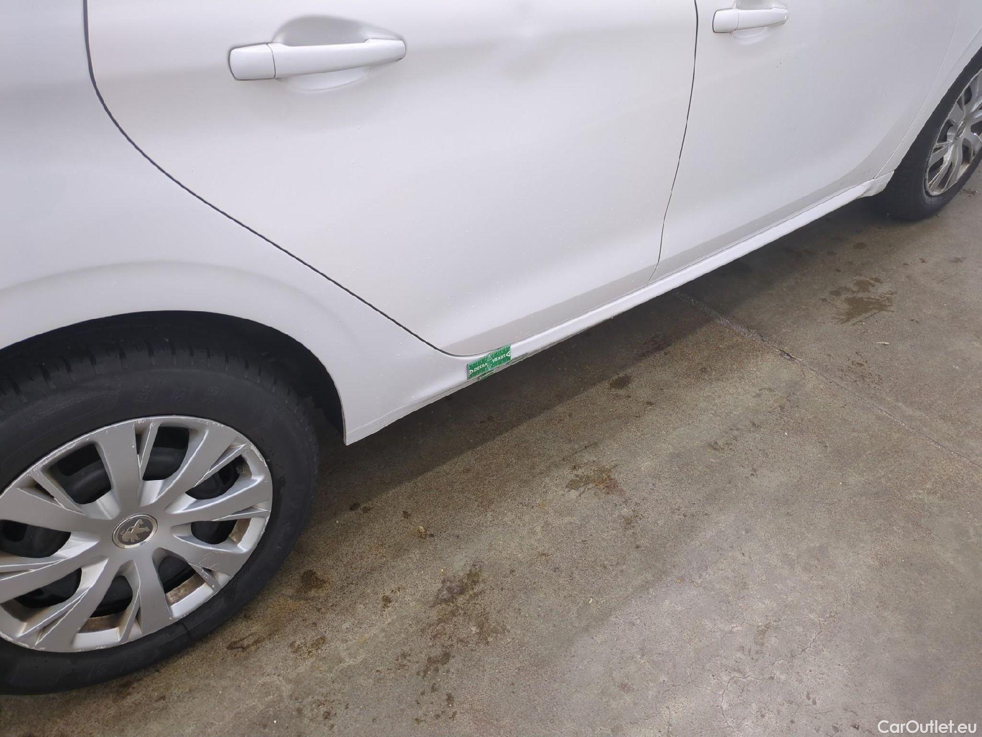  Peugeot  208  Affaire Premium Pack 1.5 HDi 100CV BVM5 E6dT #58