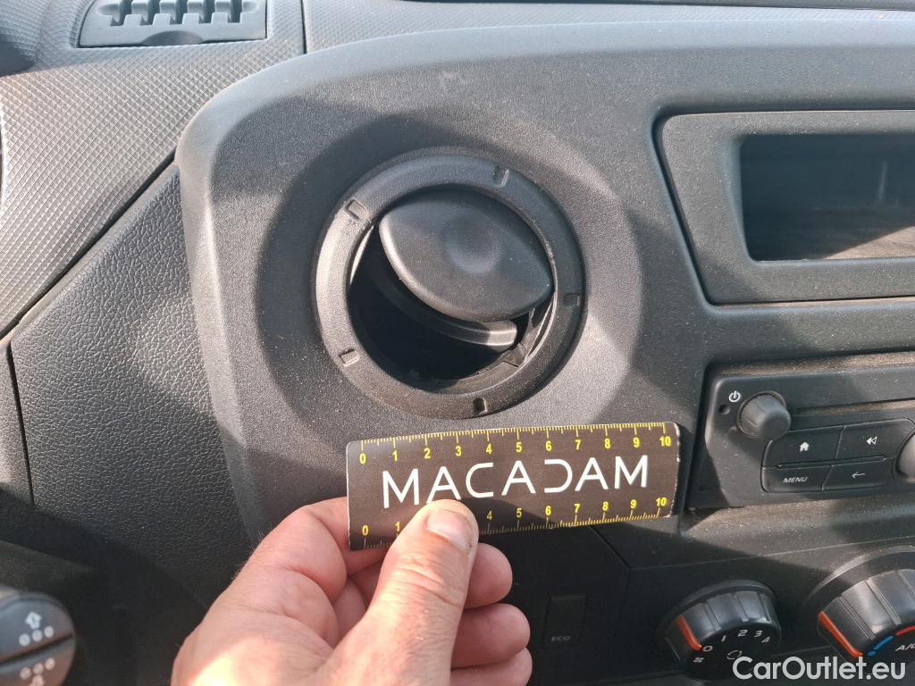  Renault  Master RENAULT  VU 4p Fourgon FG GCf Trac F3500 L2H2 Energy dCi 145 E6 #31