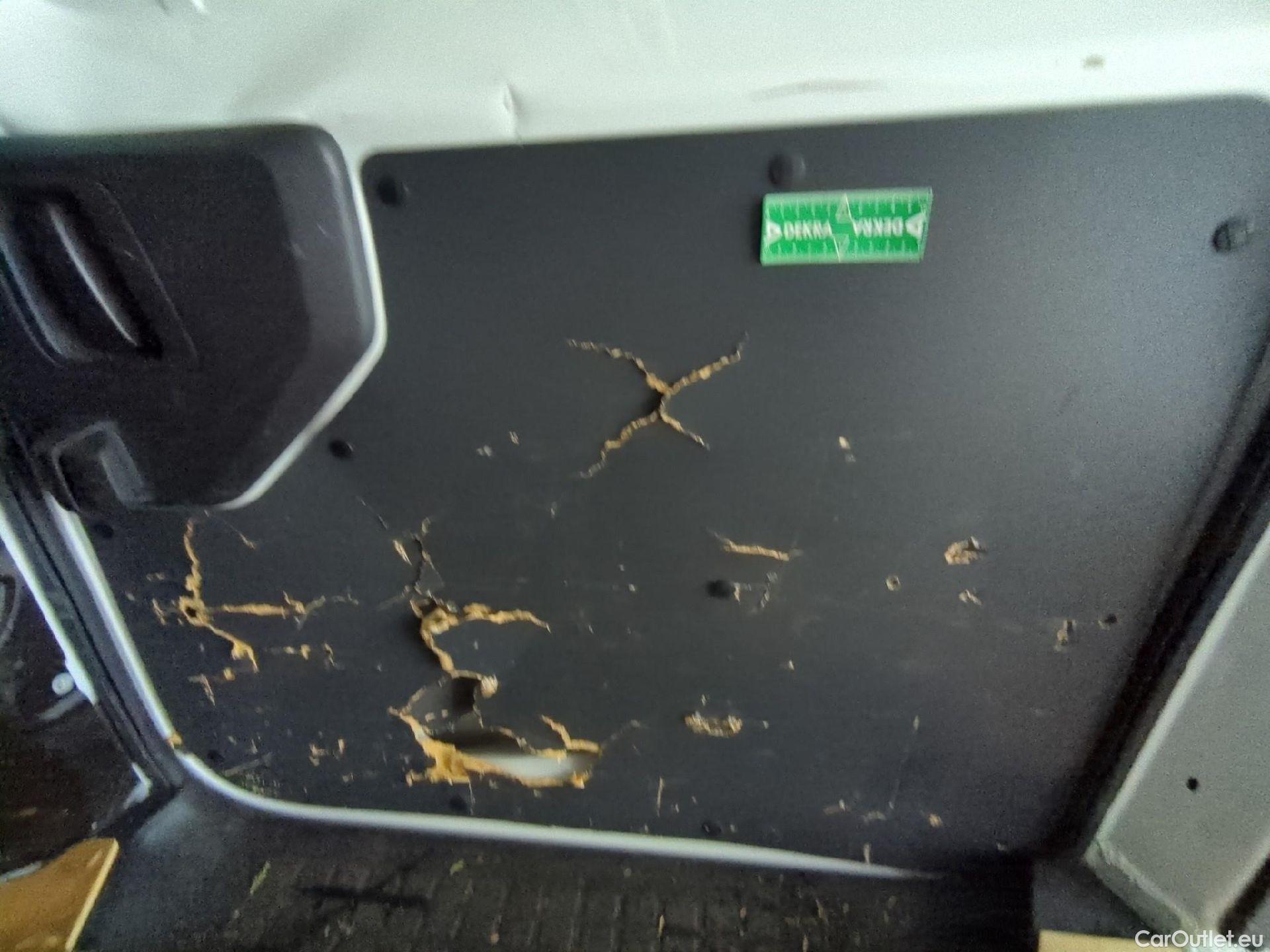  Peugeot  Expert  Fourgon Premium L2 2.0 HDi 120CV BVM6 E6 #8