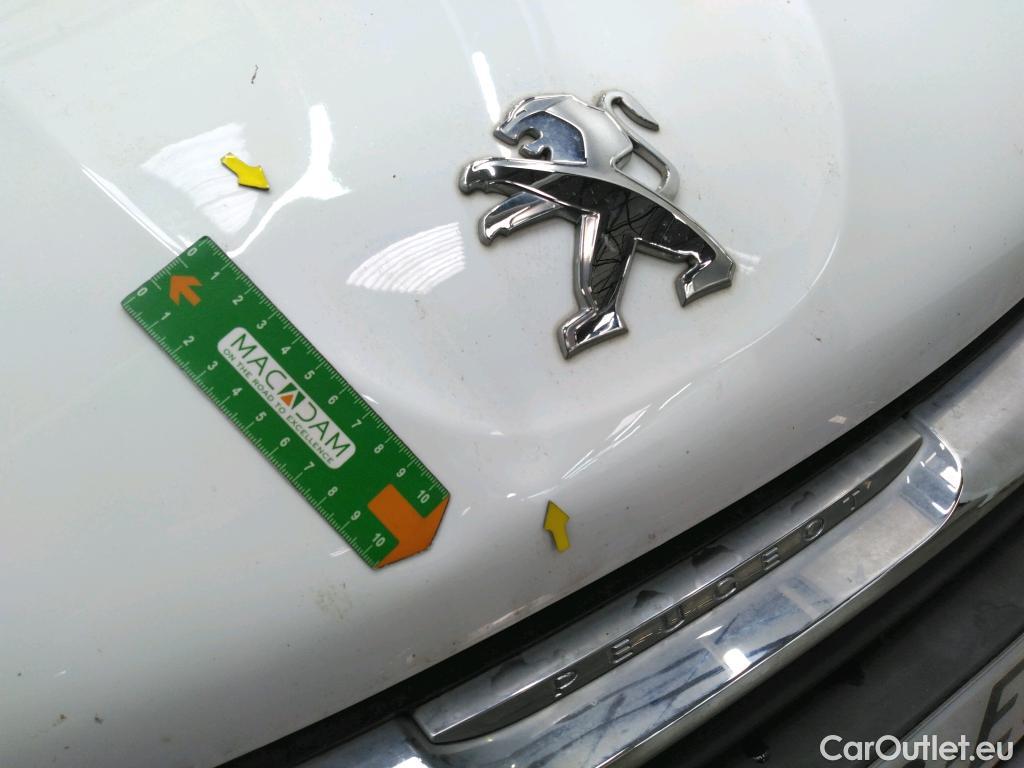  Peugeot  208  Affaire Premium Pack 1.5 HDi 100CV BVM5 E6dT #4