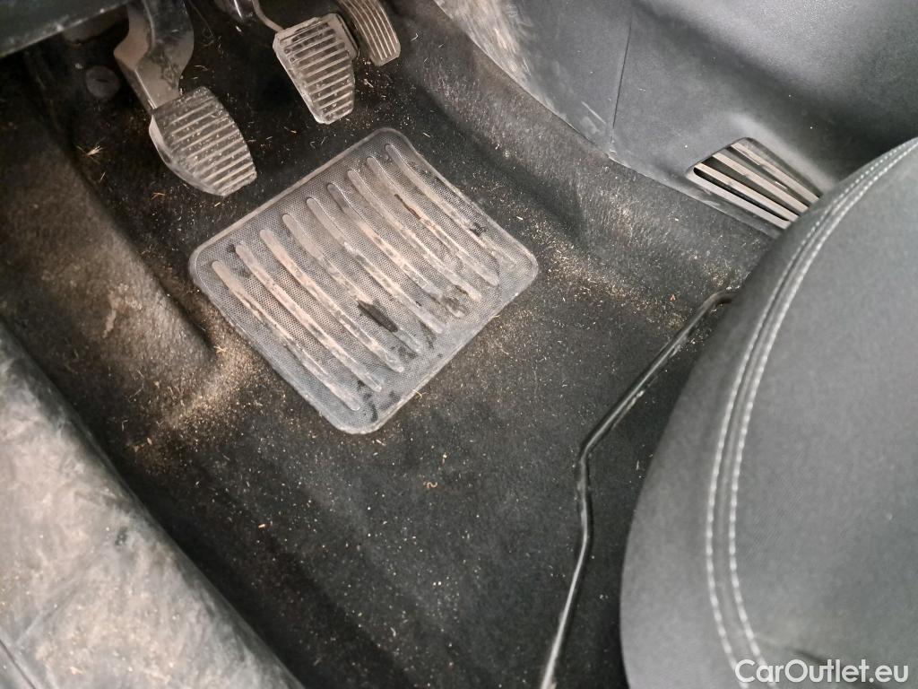  Peugeot  208  Affaire Pro 1.6 HDi 75CV BVM5 E6 #28