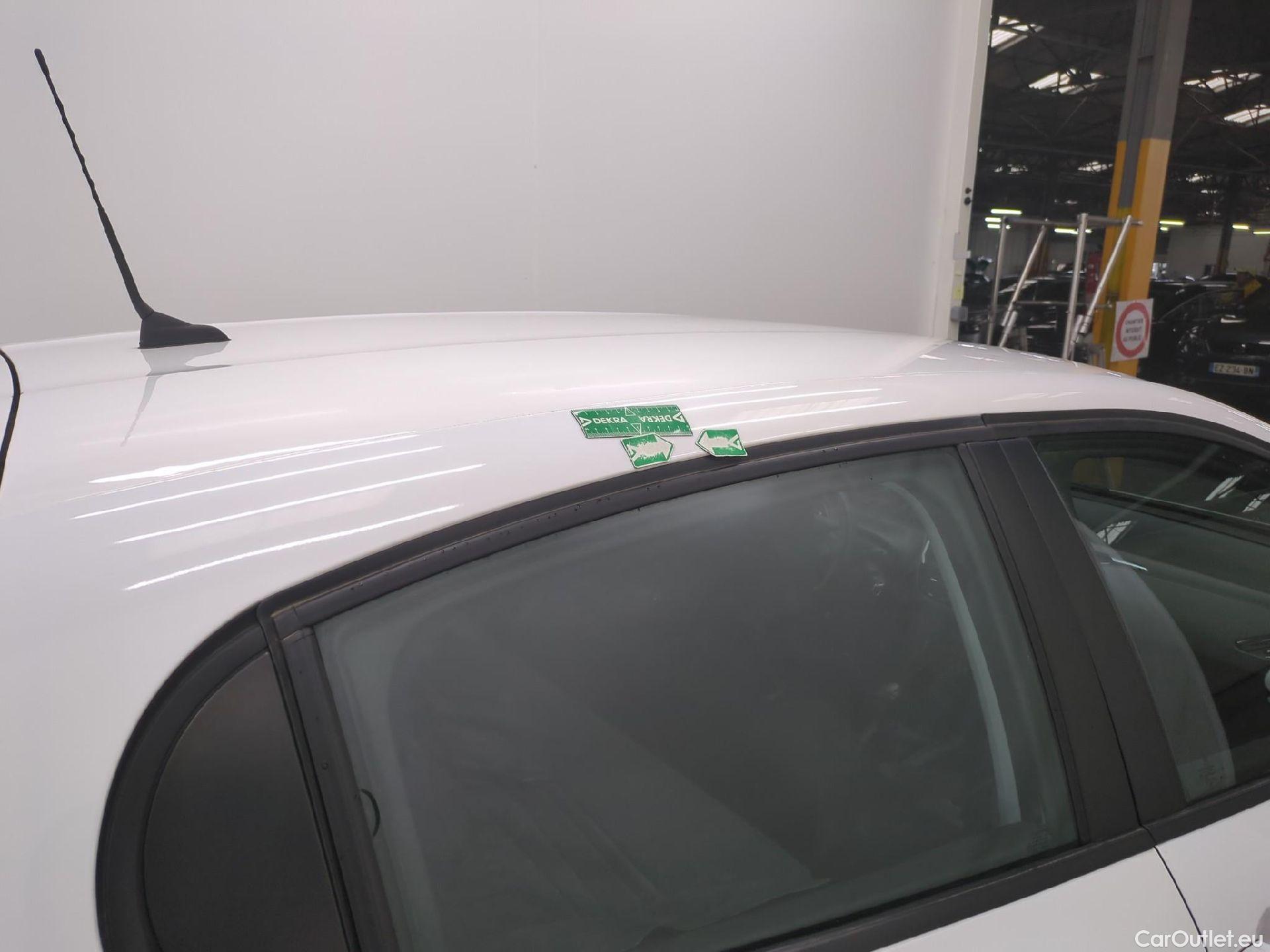  Peugeot  208  Affaire Premium Pack 1.5 HDi 100CV BVM5 E6dT #44