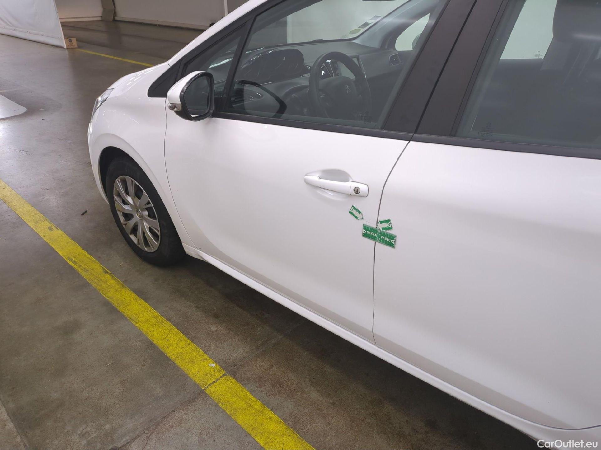  Peugeot  208  Affaire Premium Pack 1.5 HDi 100CV BVM5 E6dT #35