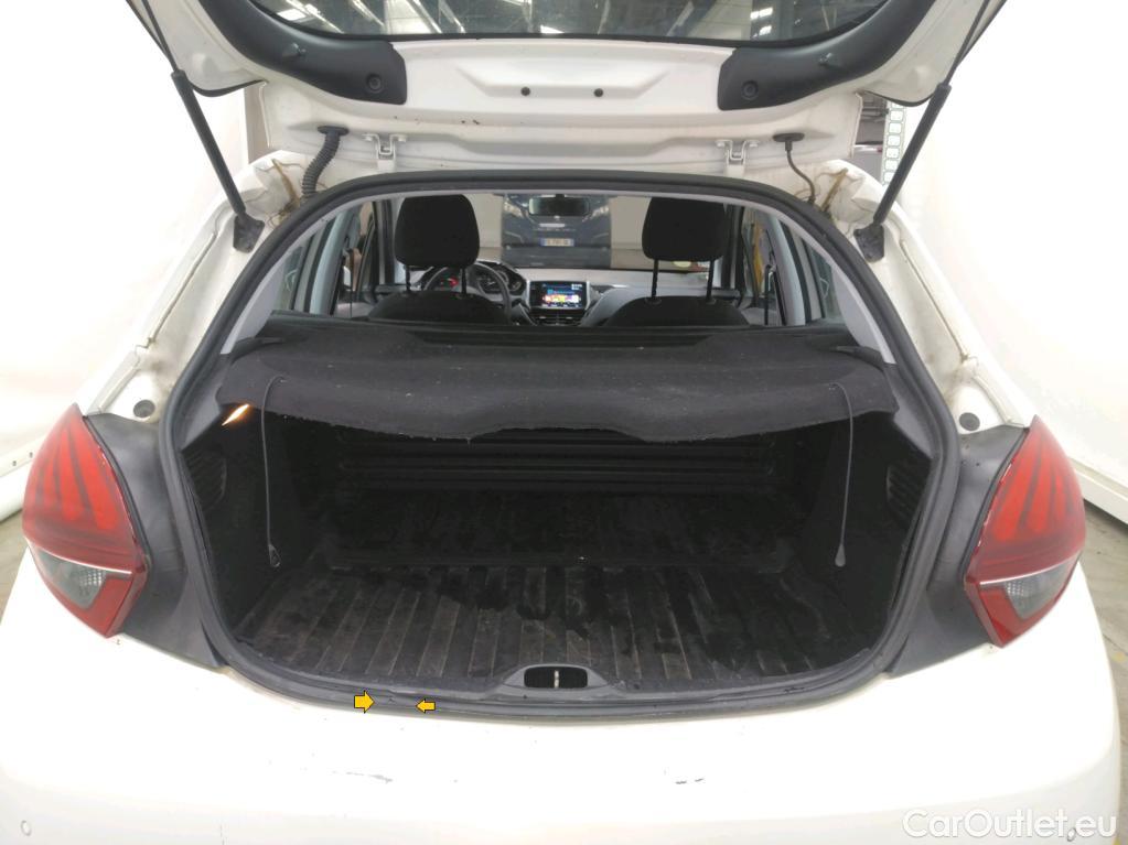  Peugeot  208  Affaire Premium Pack 1.5 HDi 100CV BVM5 E6dT #34