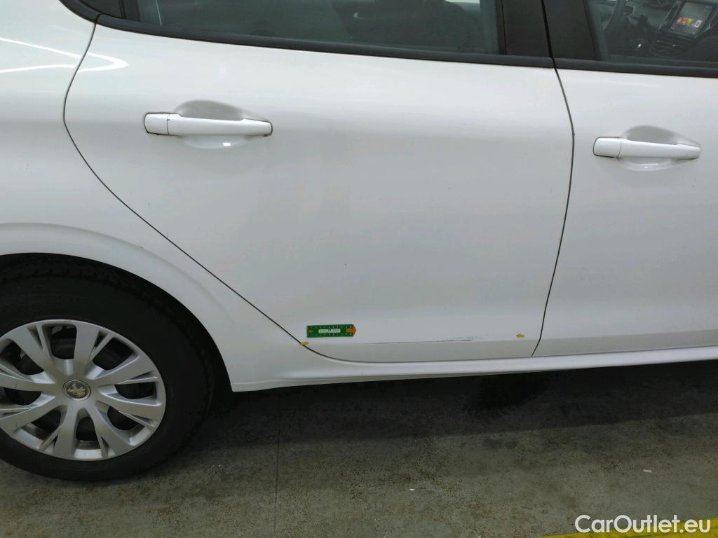  Peugeot  208  Affaire Premium Pack 1.5 HDi 100CV BVM5 E6dT #46