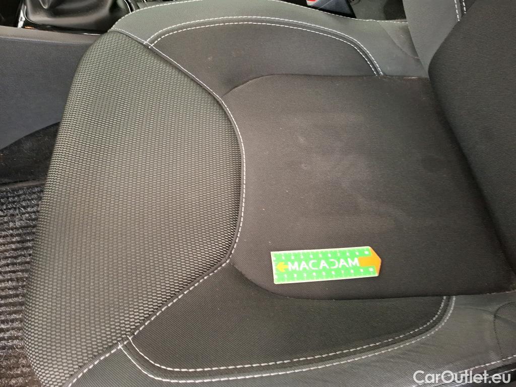  Renault  Clio  IV Air MediaNav 1.5 dCi 75CV BVM5 E6 #13