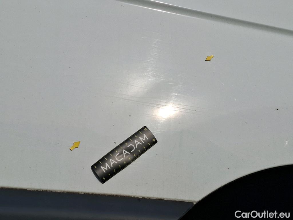  Renault  Master RENAULT  VU 4p Fourgon FG GCf Trac F3500 L2H2 Energy dCi 145 E6 #47