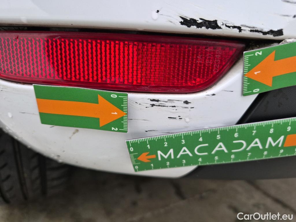  Renault  Clio RENAULT  Société / 2016 / 5P / Berline Air Medianav Energy dCi 75 E6C #48