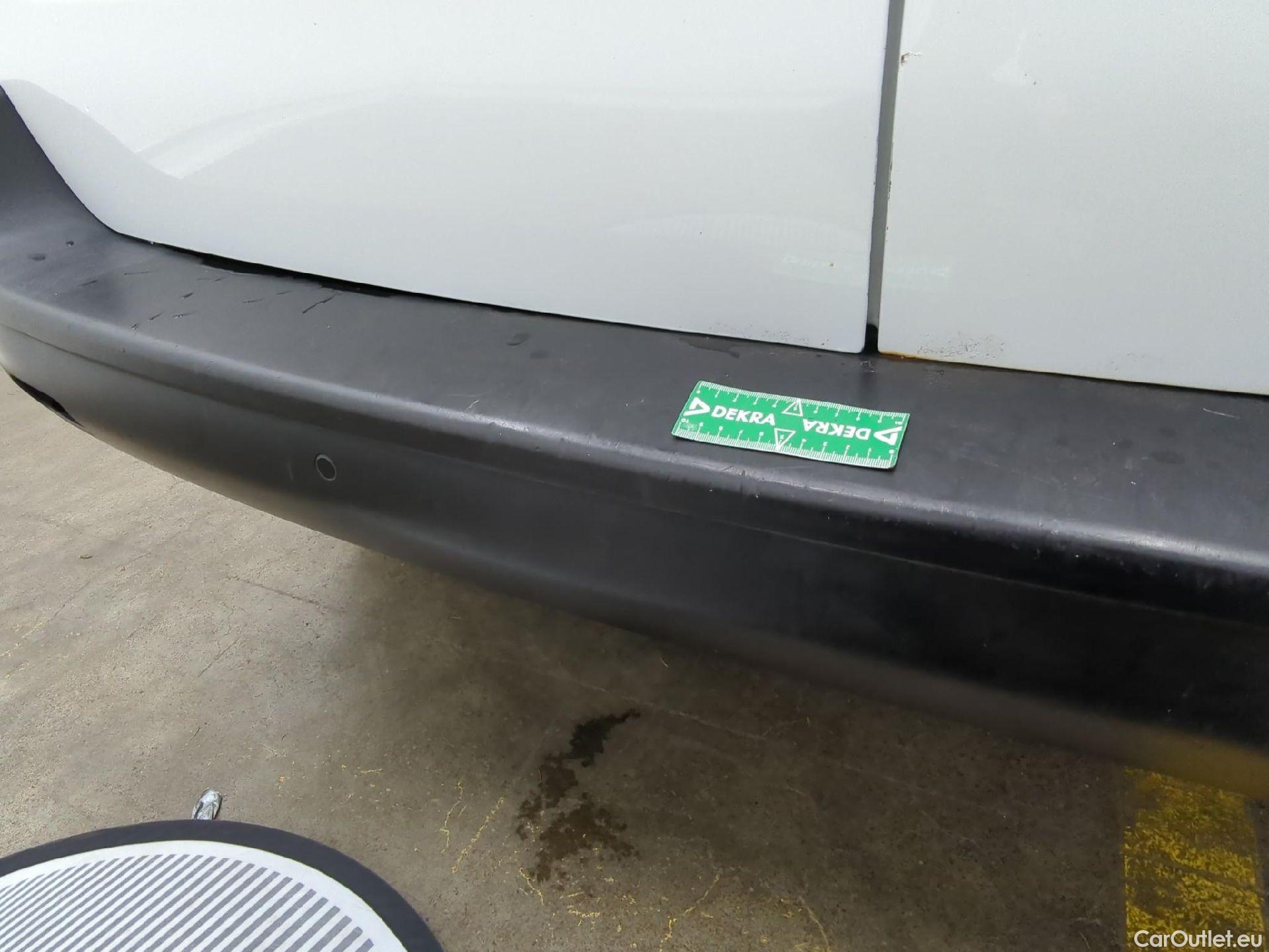  Peugeot  Expert  Fourgon Premium L2 2.0 HDi 120CV BVM6 E6 #18