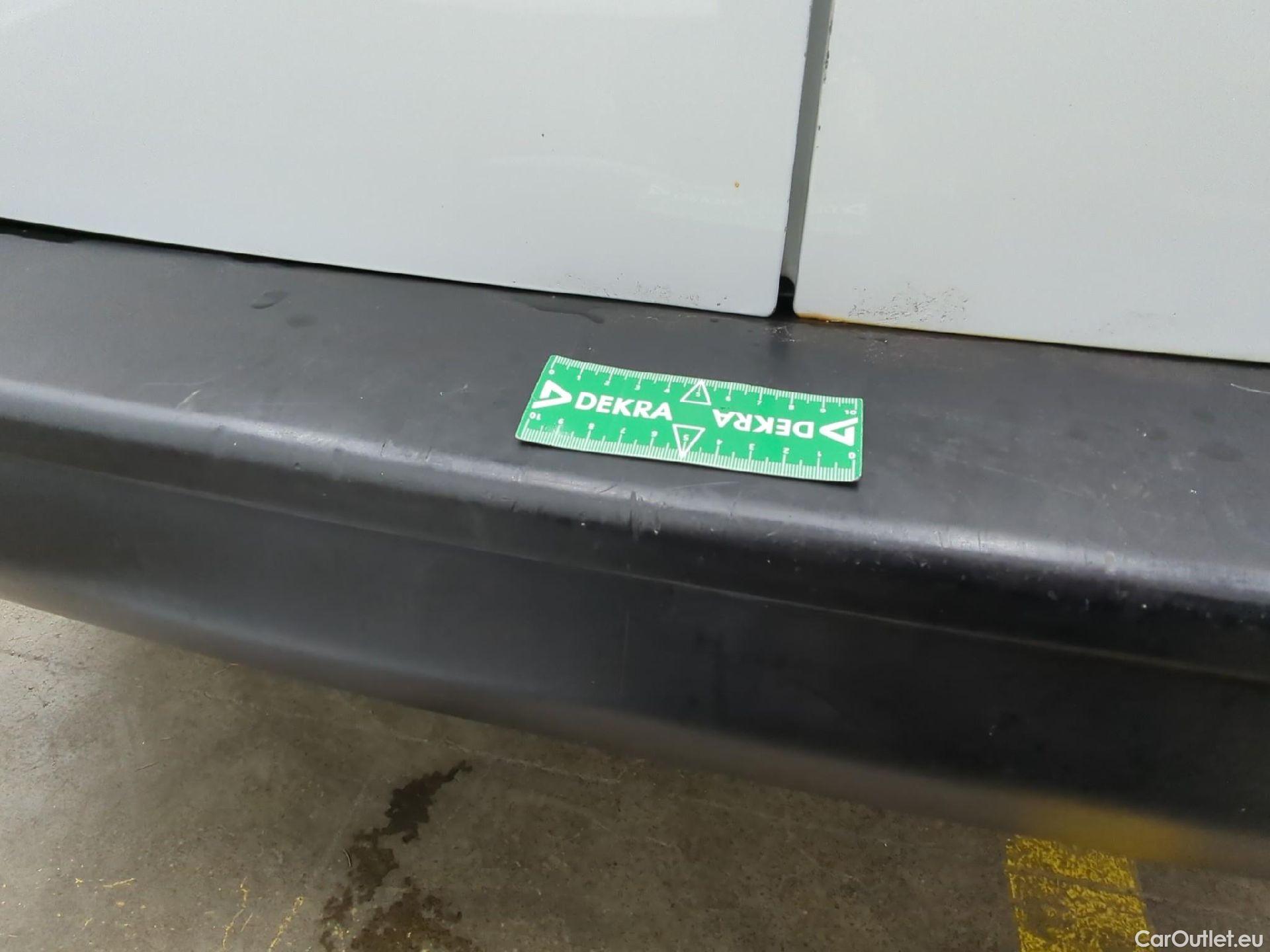  Peugeot  Expert  Fourgon Premium L2 2.0 HDi 120CV BVM6 E6 #19