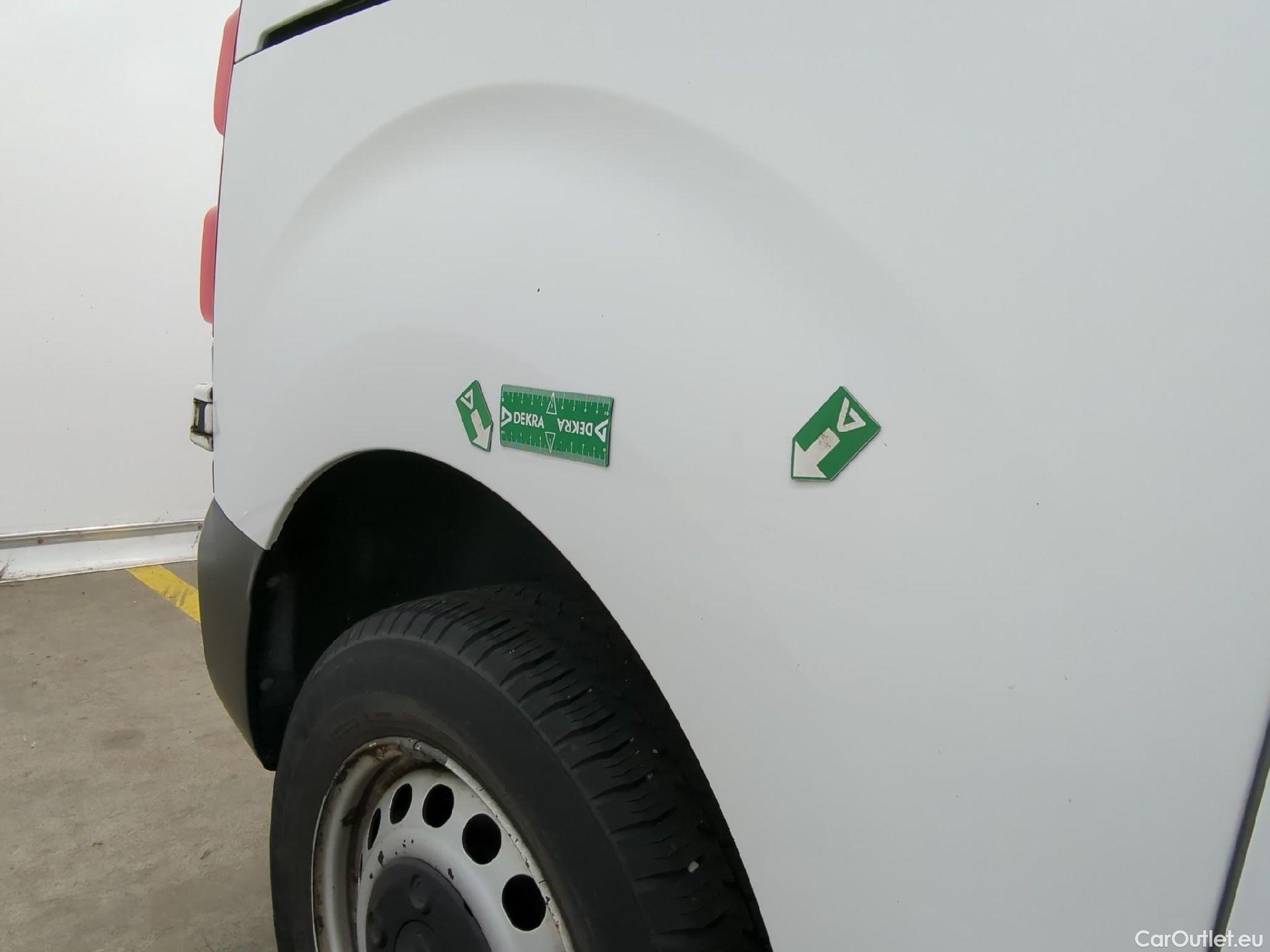  Peugeot  Expert  Fourgon Premium L2 2.0 HDi 120CV BVM6 E6 #22