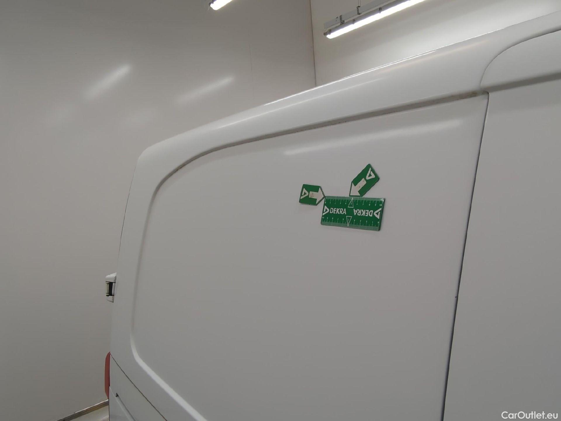  Peugeot  Expert  Fourgon Premium L2 2.0 HDi 120CV BVM6 E6 #24