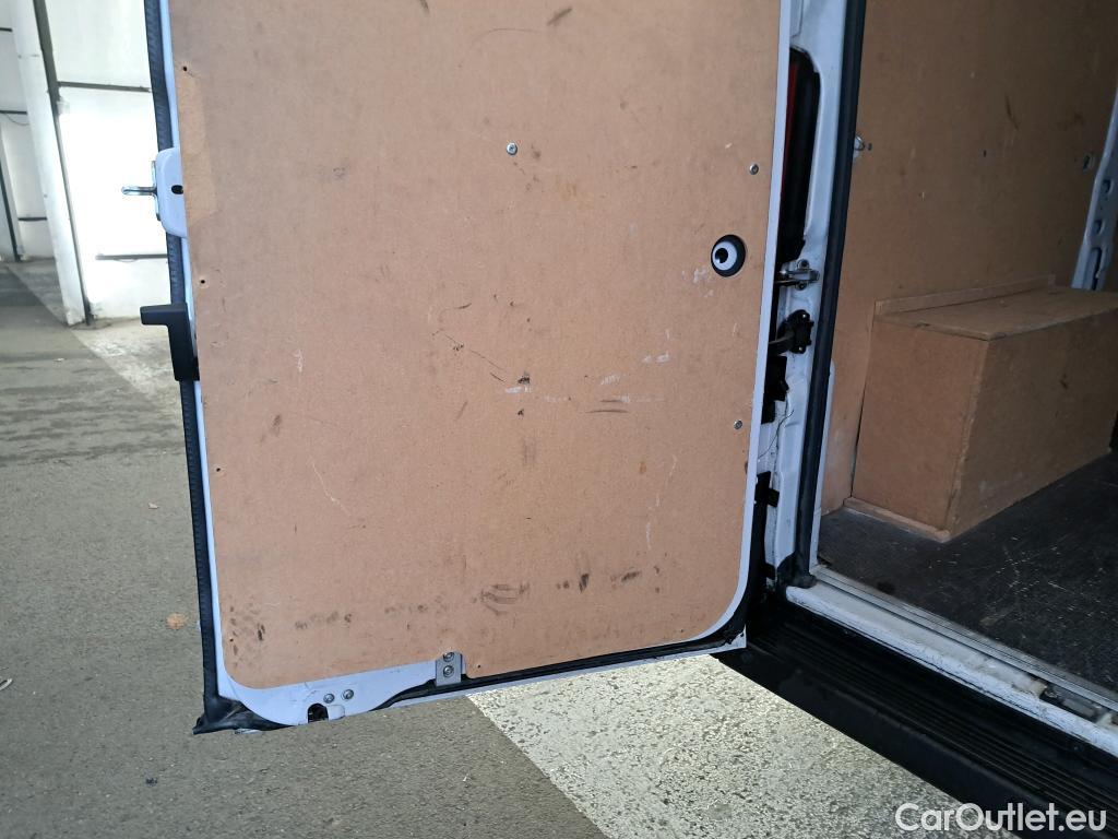  Fiat  Ducato FIAT  / 2014 / 4P / Fourgon tôlé 3.0 M H2 2.3 Multijet 120 Pack Pro Nav #17