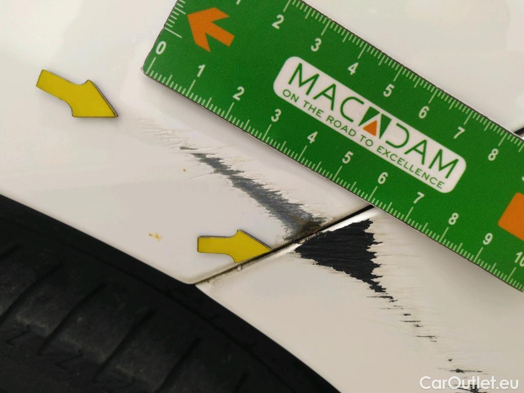  Peugeot  208  Premium 1.5 HDi 100CV BVM6 E6d #45