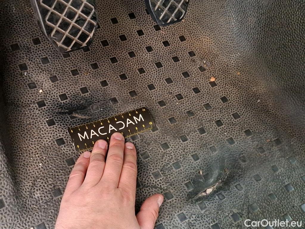  Volkswagen  Transporter VOLKSWAGEN  / 2019 / 4P / Fourgon tôlé 2.0 TDi 110 L1H1 Business Line #23