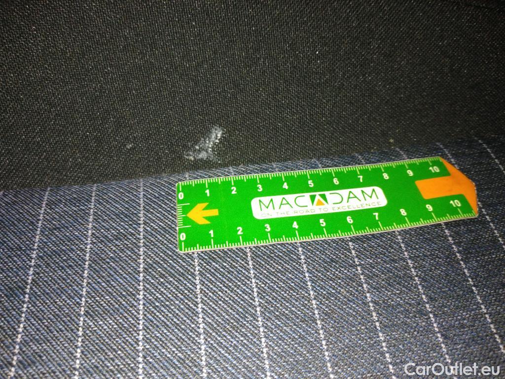  Peugeot  208  Premium 1.5 HDi 100CV BVM6 E6d #40