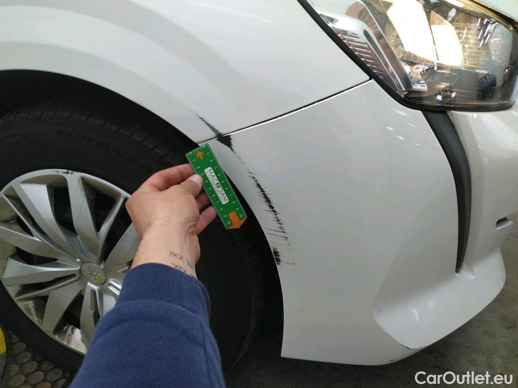  Peugeot  208  Premium 1.5 HDi 100CV BVM6 E6d #1