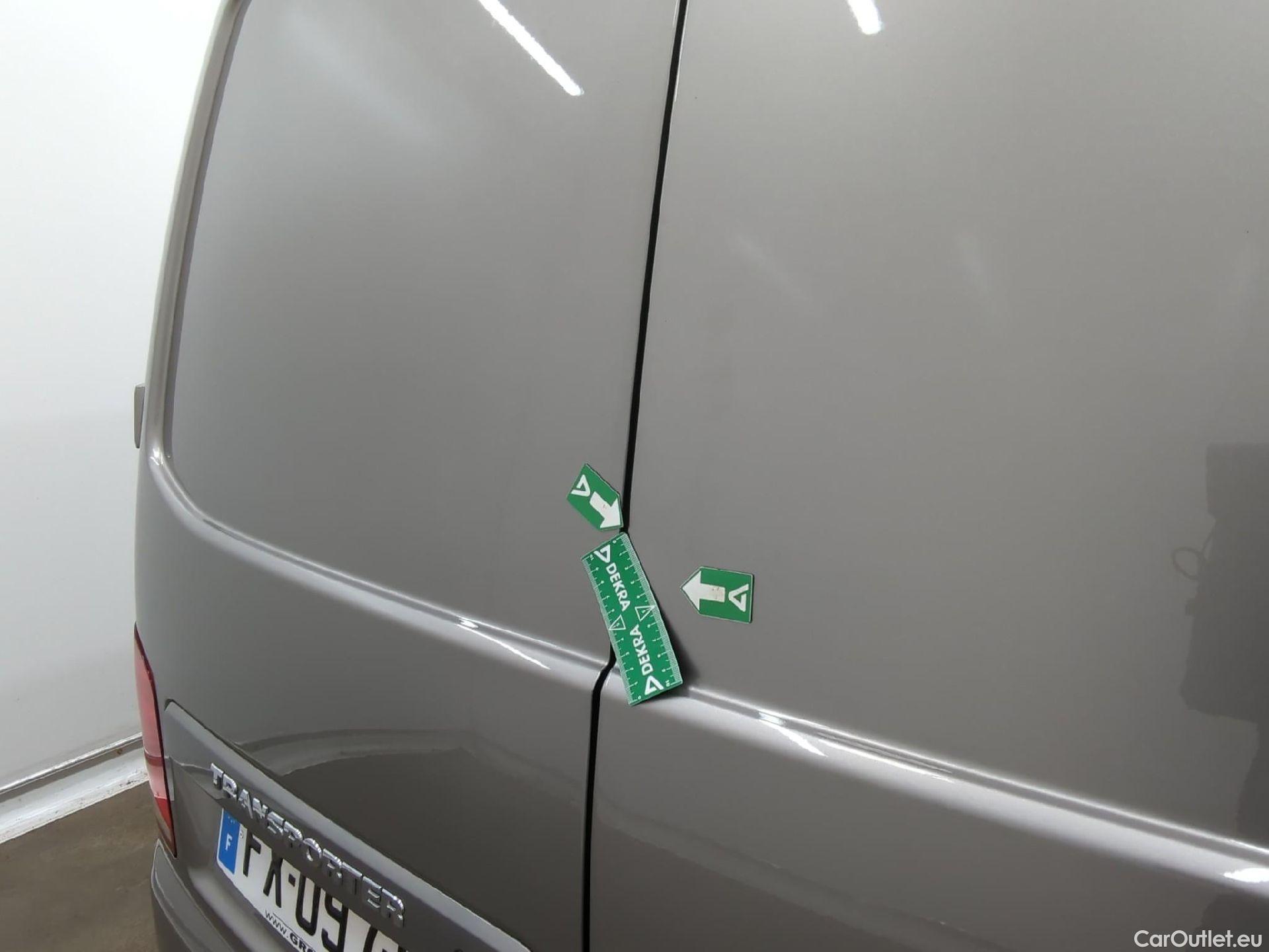  Volkswagen  Transporter VOLKSWAGEN  / 2019 / 4P / Fourgon tôlé 2.0 TDi 150 L1H1 Business Line Plus #16