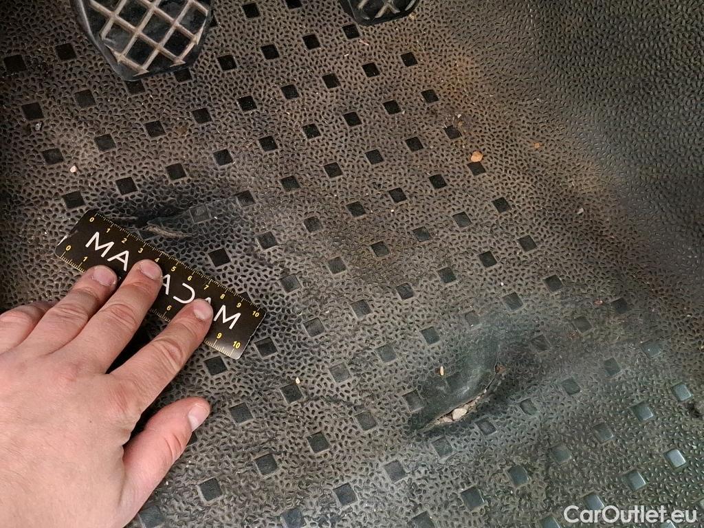  Volkswagen  Transporter VOLKSWAGEN  / 2019 / 4P / Fourgon tôlé 2.0 TDi 110 L1H1 Business Line #24