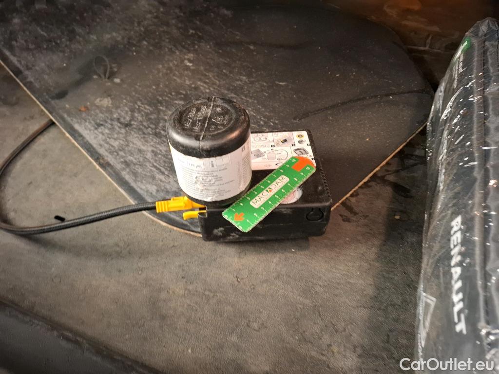  Renault  Clio  V Business Réversible 1.6 E-TECH Hybrid 140CV BVA6 E6d #10