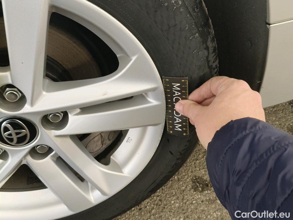  Toyota  Corolla TOYOTA  / 2018 / 5P / Berline Hybride 122h Dynamic Business Beyond Zer #21