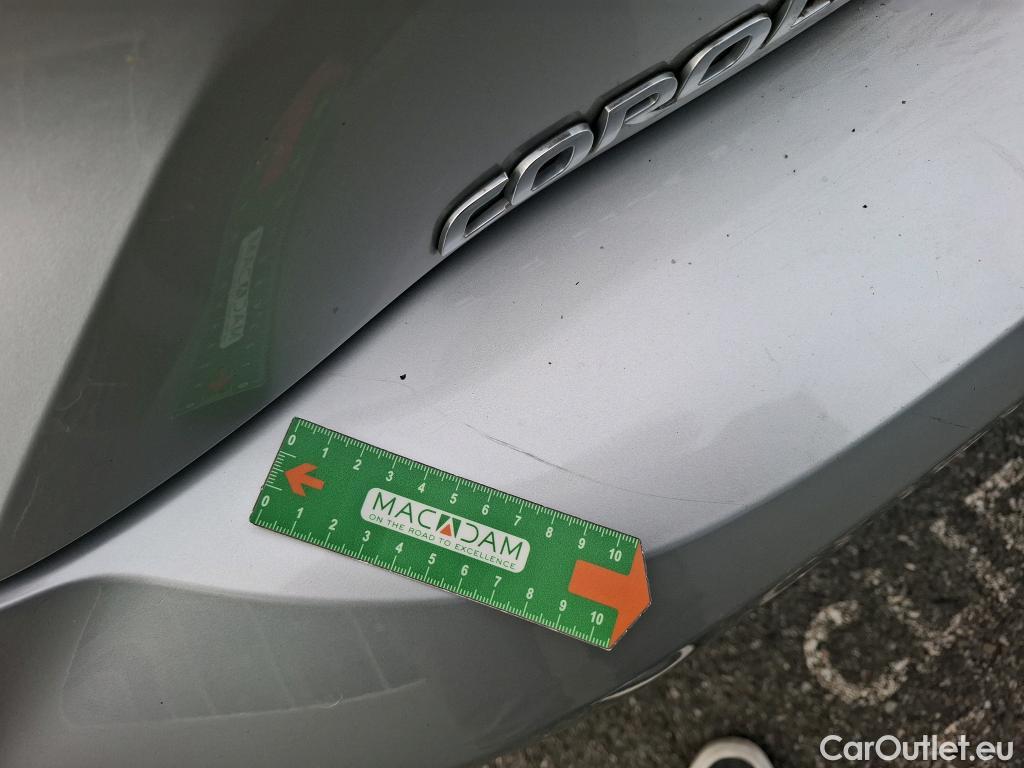  Toyota  Corolla TOYOTA  / 2018 / 5P / Berline Hybride 122h Dynamic Business Supp Lomb #9