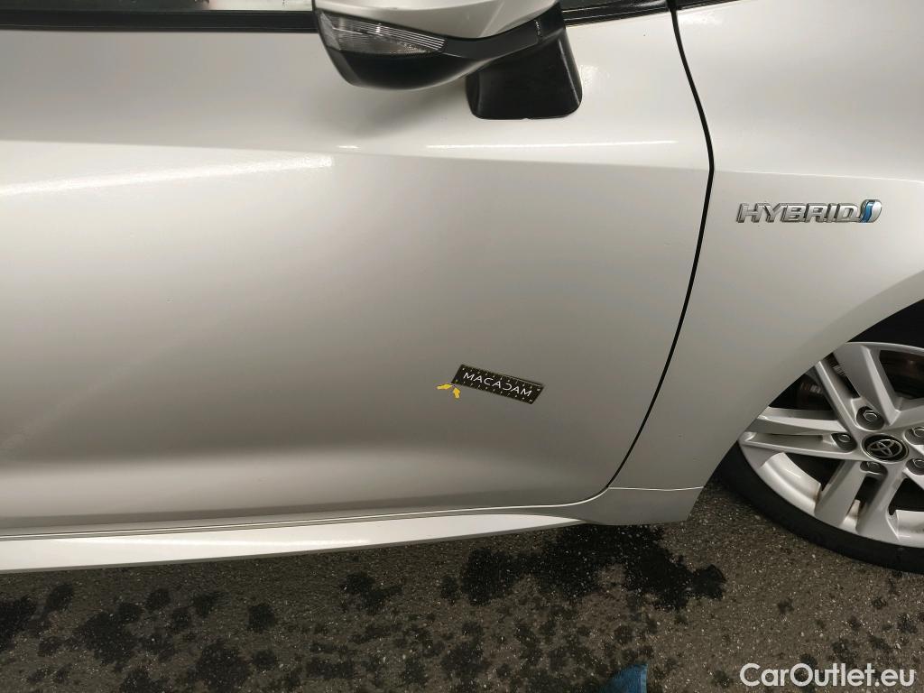  Toyota  Corolla TOYOTA  / 2018 / 5P / Berline Hybride 122h Dynamic Business Beyond Zer #36