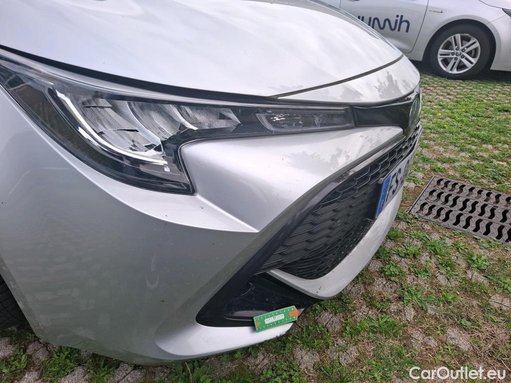  Toyota  Corolla TOYOTA  / 2018 / 5P / Berline Hybride 122h Dynamic Business Supp Lomb #1