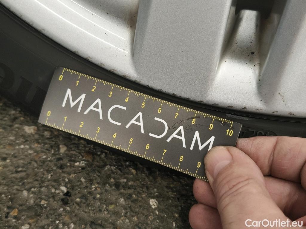  Toyota  Corolla TOYOTA  / 2018 / 5P / Berline Hybride 122h Dynamic Business Beyond Zer #27