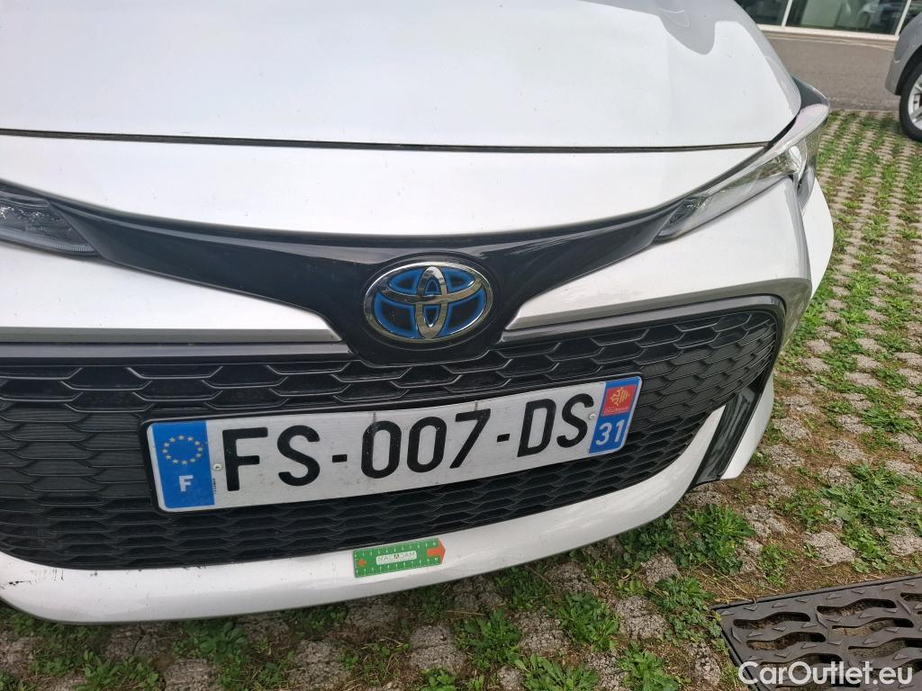  Toyota  Corolla TOYOTA  / 2018 / 5P / Berline Hybride 122h Dynamic Business Supp Lomb #4
