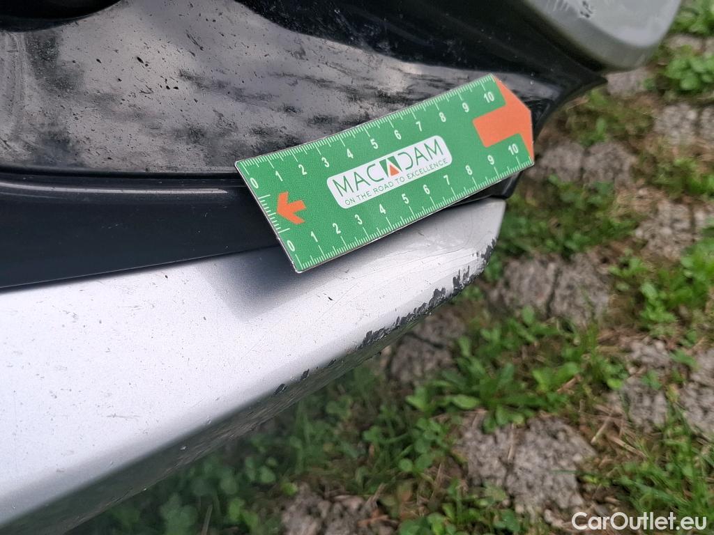  Toyota  Corolla TOYOTA  / 2018 / 5P / Berline Hybride 122h Dynamic Business Supp Lomb #2