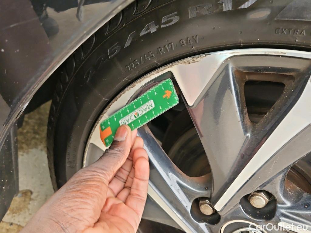  Toyota  Auris TOYOTA  5p BER 1.8 HYBRID 136 CVT AUTO DESIGN BUSINESS 5P #27