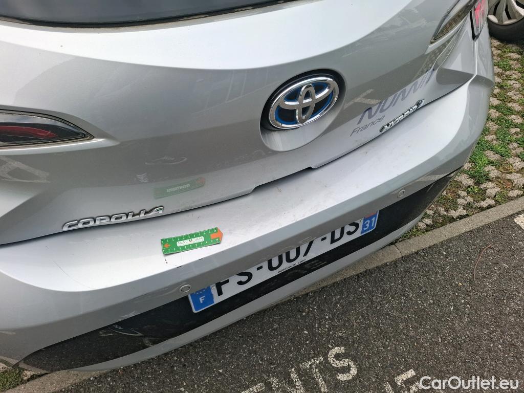  Toyota  Corolla TOYOTA  / 2018 / 5P / Berline Hybride 122h Dynamic Business Supp Lomb #6