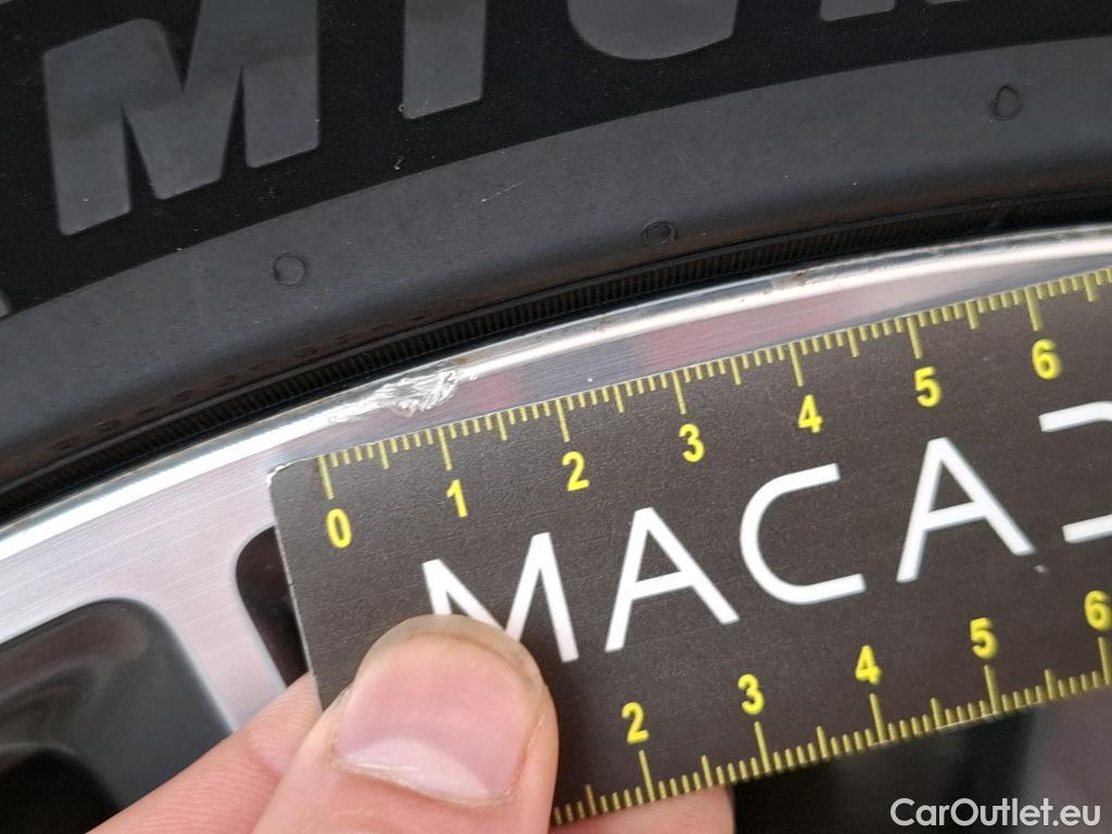  Mercedes  CLA-Klasse MERCEDES-BENZ CLA Coupe / 2019 / 4P / Coupé CLA 250 e AMG Line #9