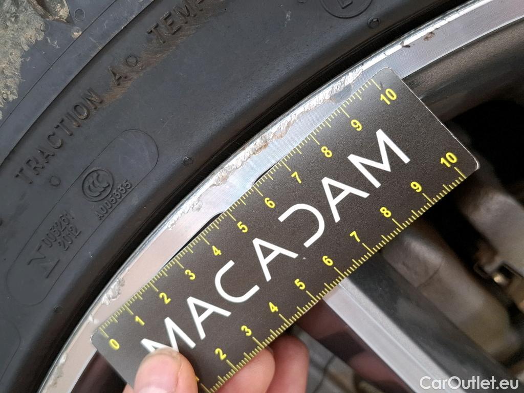  Mercedes  CLA-Klasse MERCEDES-BENZ CLA Coupe / 2019 / 4P / Coupé CLA 250 e AMG Line #8