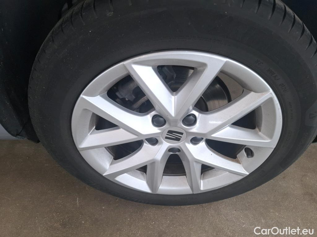  Seat  Leon SEAT  Sportstourer / 2020 / 5P / Break 1.0 eTSI 110 DSG S&S Style Business #4