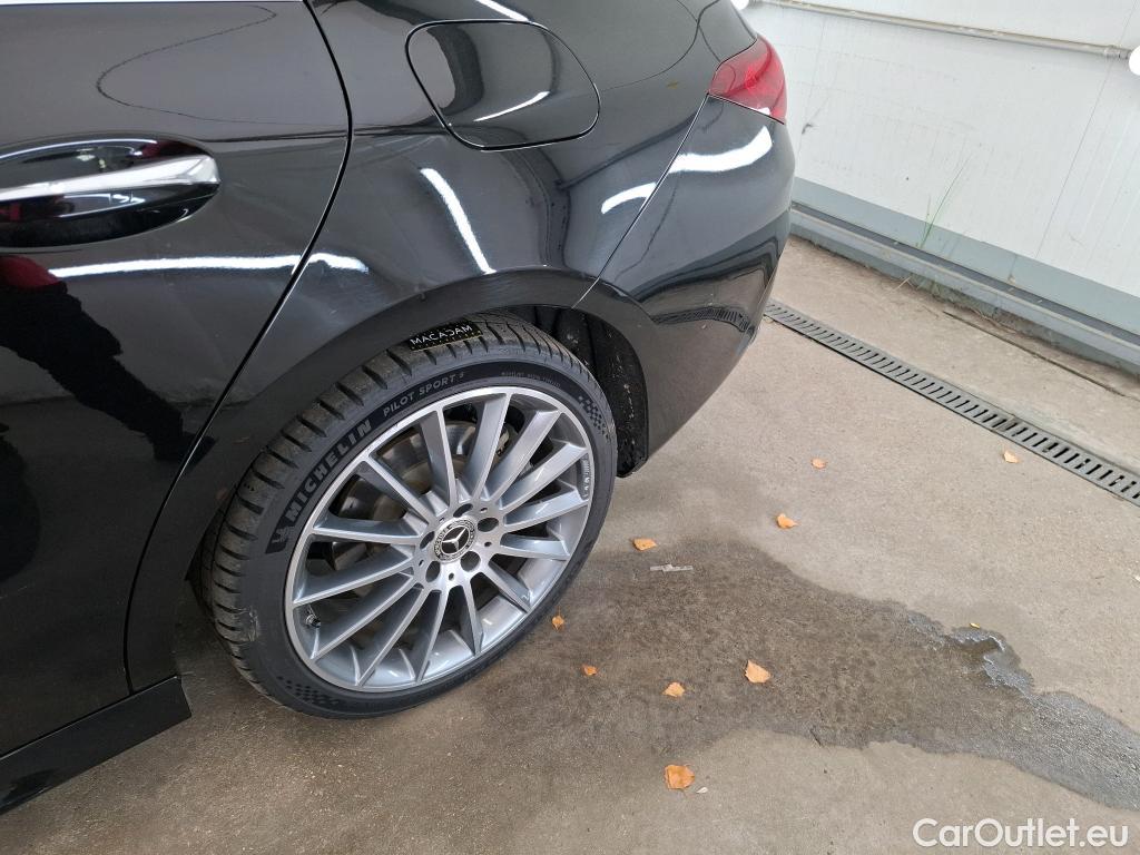  Mercedes  CLA-Klasse MERCEDES-BENZ CLA Coupe / 2019 / 4P / Coupé CLA 250 e AMG Line #11