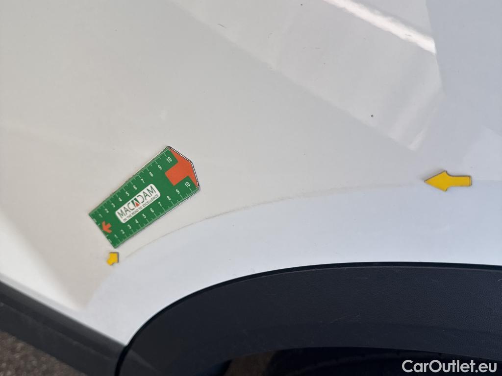  Volkswagen  T-ROC VOLKSWAGEN  / 2021 / 5P / SUV 2.0 TDI 150 LIFE BUSINESS DSG7 #2