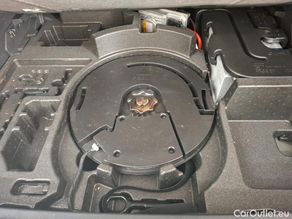  Audi  Q3 AUDI  / 2018 / 5P / SUV 35 TFSI 150 MHEV S TRONIC S EDITION(SL) #3