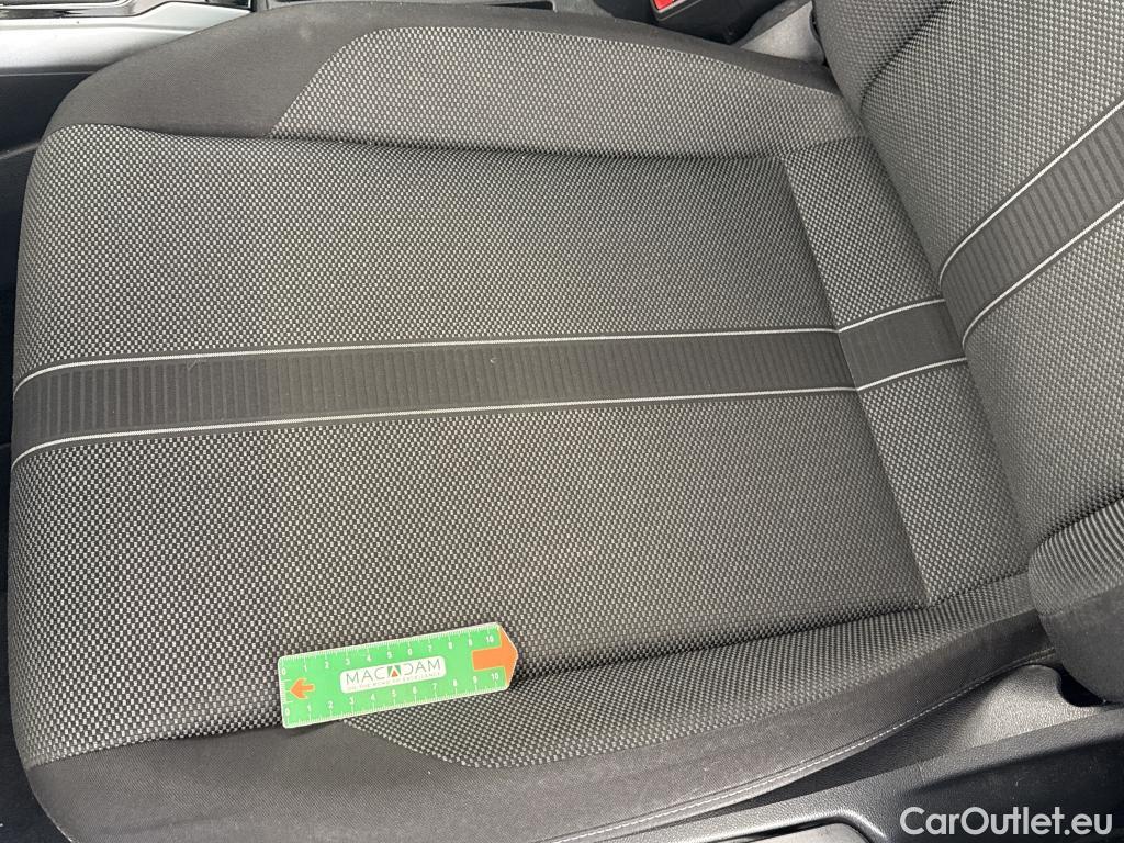  Volkswagen  T-ROC VOLKSWAGEN  / 2021 / 5P / SUV 2.0 TDI 150 LIFE BUSINESS DSG7 #18