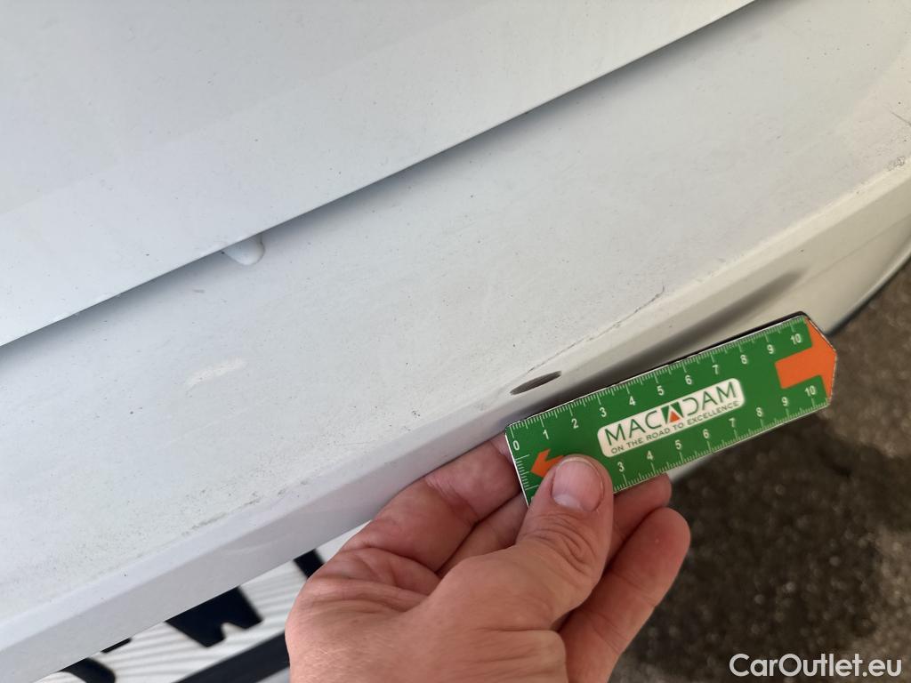  Volkswagen  T-ROC VOLKSWAGEN  / 2021 / 5P / SUV 2.0 TDI 150 LIFE BUSINESS DSG7 #8