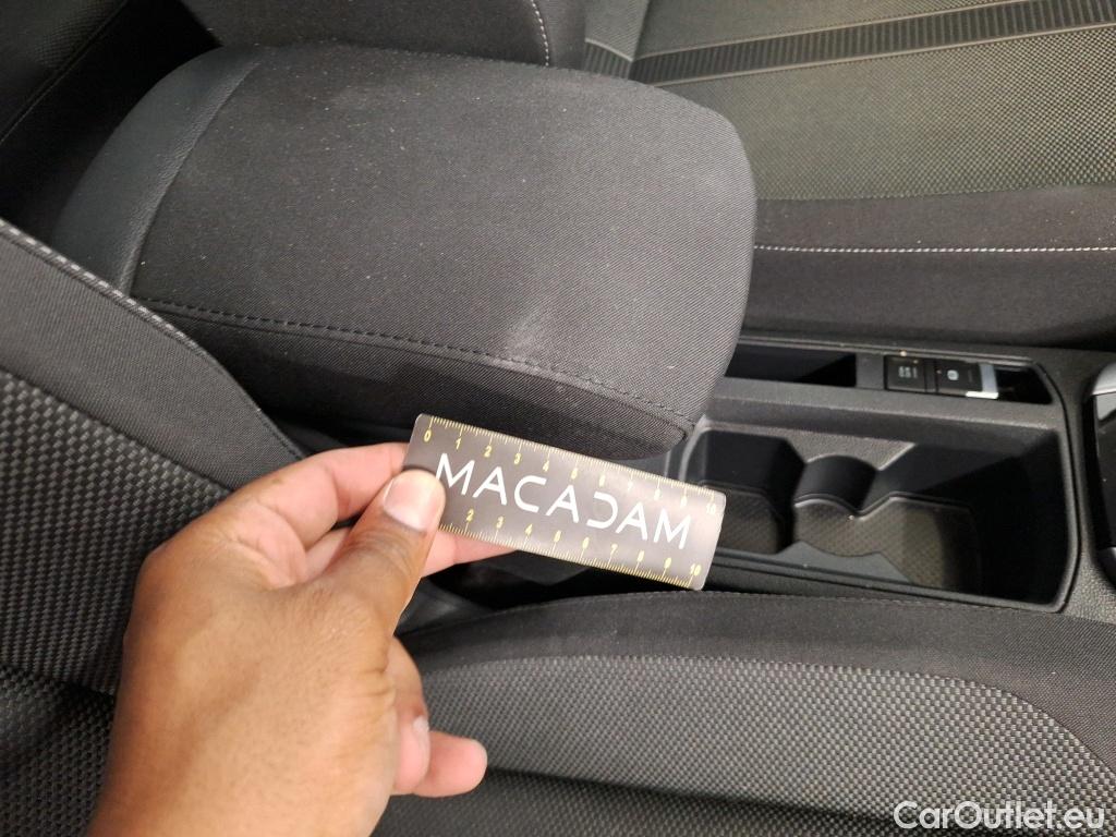  Volkswagen  T-ROC VOLKSWAGEN  / 2021 / 5P / SUV 2.0 TDI 150 LIFE BUSINESS DSG7 / VO RECONDITIONNE - PHOTOS AVANT RECONDITIONNEMENT #2