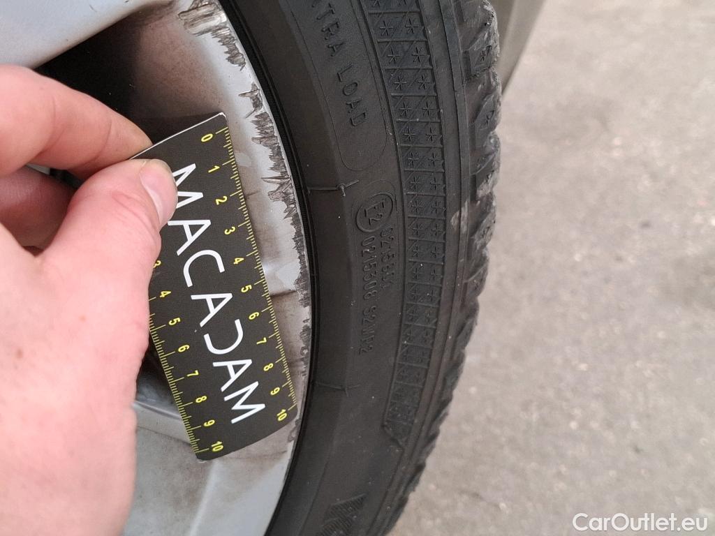  Audi  A5 Sportback AUDI  / 2019 / 5P / Berline 40 TFSI 190 S TRONIC 7 BUSI LINE SB #19