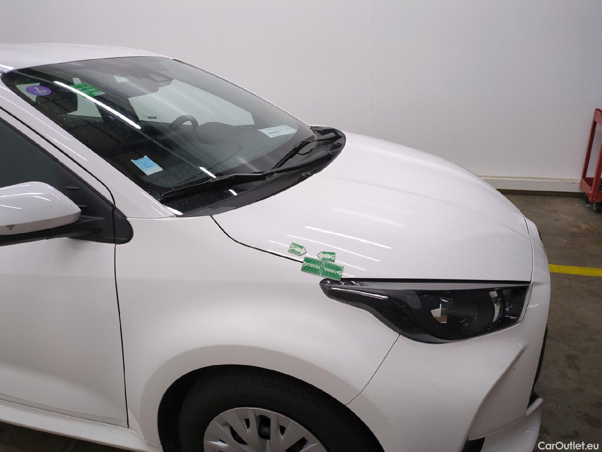  Toyota  Yaris TOYOTA  Hybride / 2019 / 5P / Berline Hybride 116h Dynamic Business Stage Acad #20