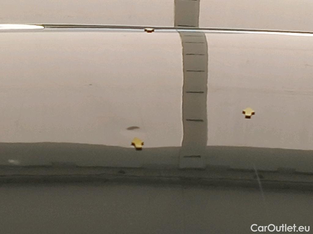  Volkswagen  Golf  VOLKSWAGEN / 2020 / 5P / Berline 2.0 TDI SCR 150 DSG7 Life Busi 1st #9