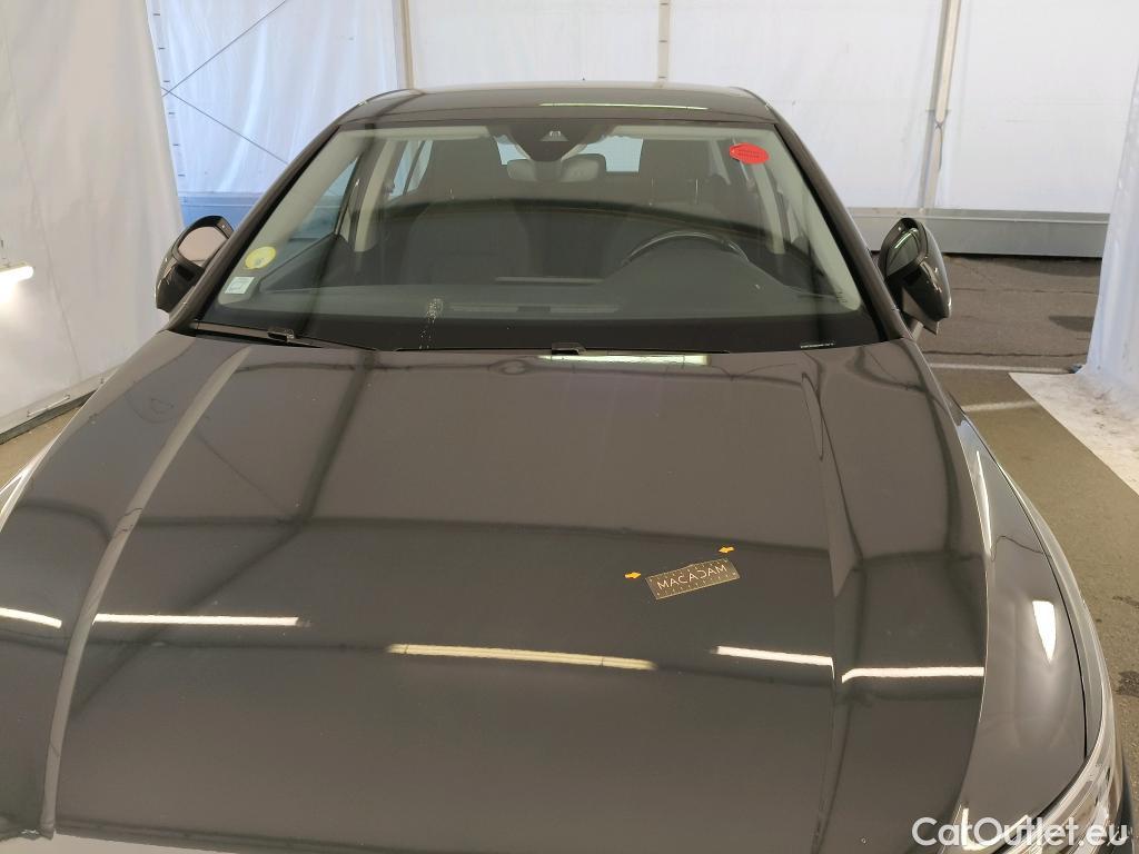  Volkswagen  Golf  VOLKSWAGEN / 2020 / 5P / Berline 2.0 TDI SCR 150 DSG7 Life Busi 1st #27