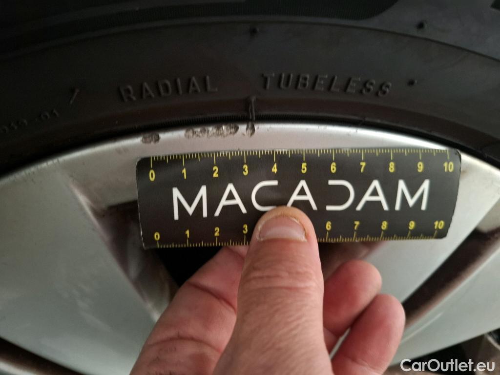  Volkswagen  Golf  VOLKSWAGEN / 2020 / 5P / Berline 2.0 TDI SCR 150 DSG7 LIFE BUSINESS #9