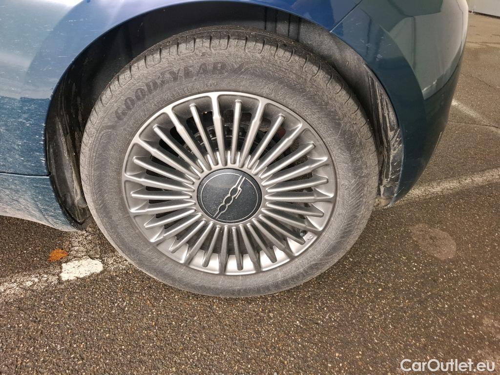  Fiat  500  e Icone 42kWh BVA #1